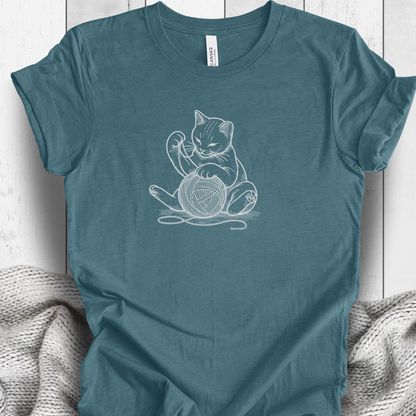 'Cat Playing with Yarn' t-shirt