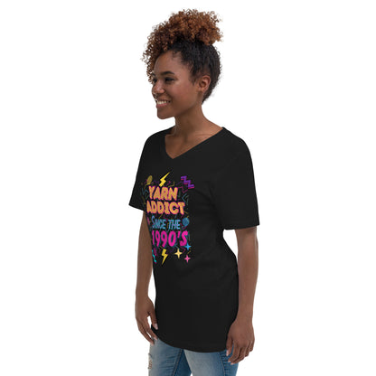 '90's Yarn Addict' V Neck T-Shirt